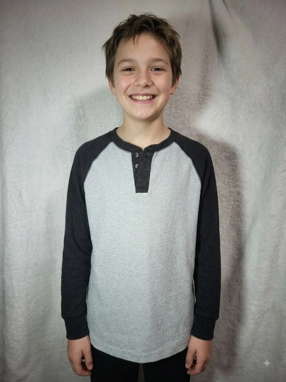 Arizona Jean Company Two-Tone Long Sleeve Henley - Light Gray & Charcoal.  KS 26